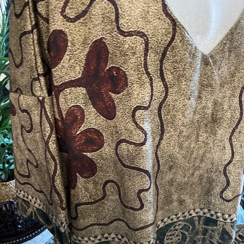 Bohemian Maxi Dress with Floral and Geometric Patterns - Picture 4 of 14